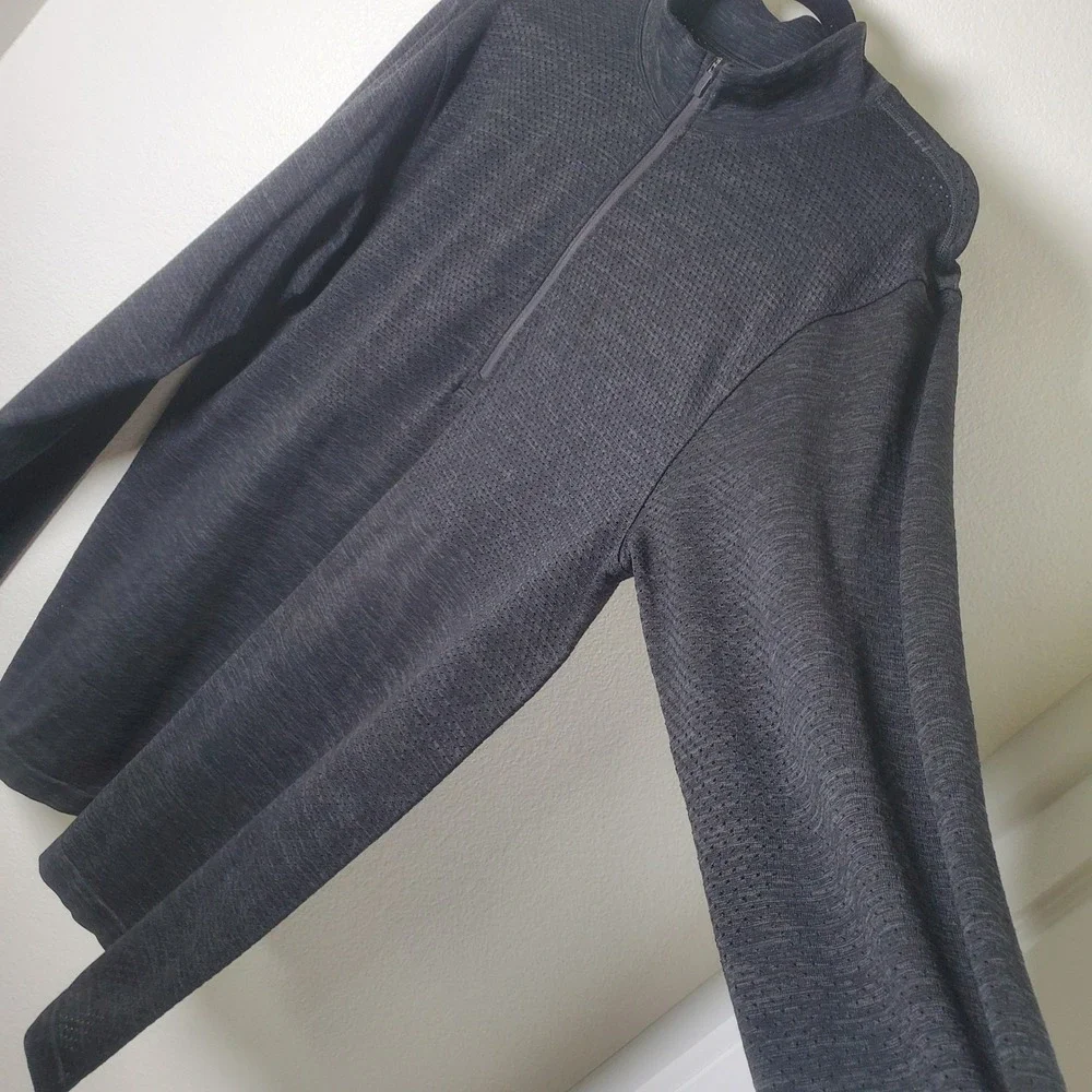 Lululemon Metal Vent Tech Half Zip Pullover Graphite Ventilated Mesh Mens XL